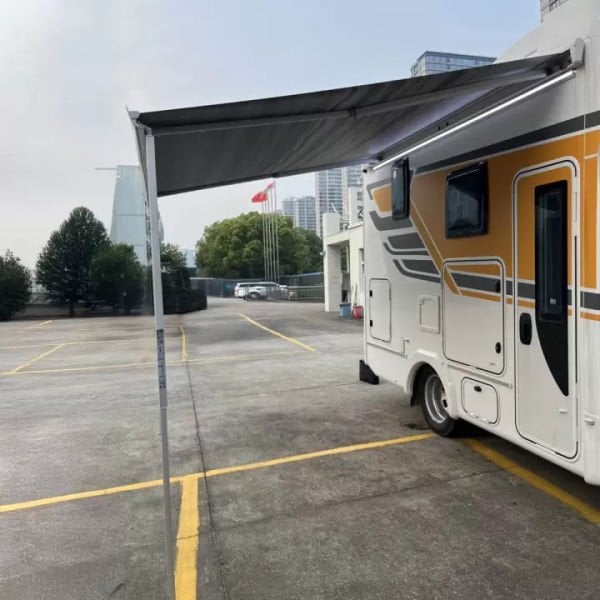 Campasist Beyaz Kasetli Duvar Tipi Karavan Tentesi 3.50 x 2.50